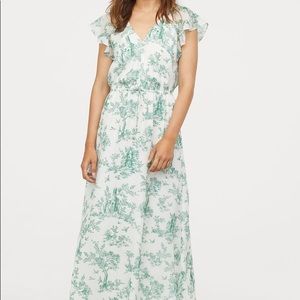Long butterfly-sleeved dress by H&M